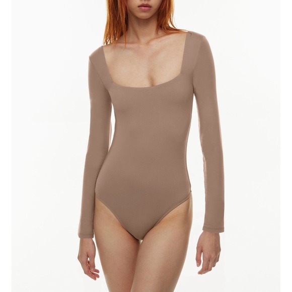 Aritzia Tops - Aritzia Babaton Contour Squareneck Bodysuit